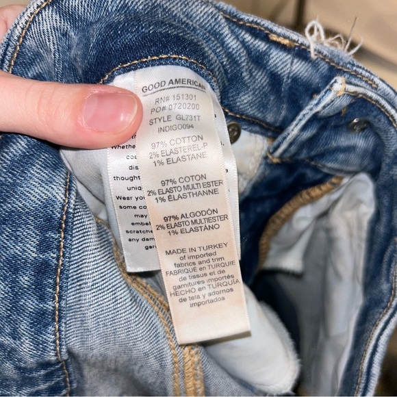 Good American Good Legs Distressed Skinny Jeans - Picture 8 of 9